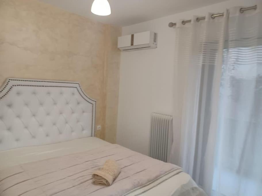 Cozy Renovated Apartment Афины Экстерьер фото